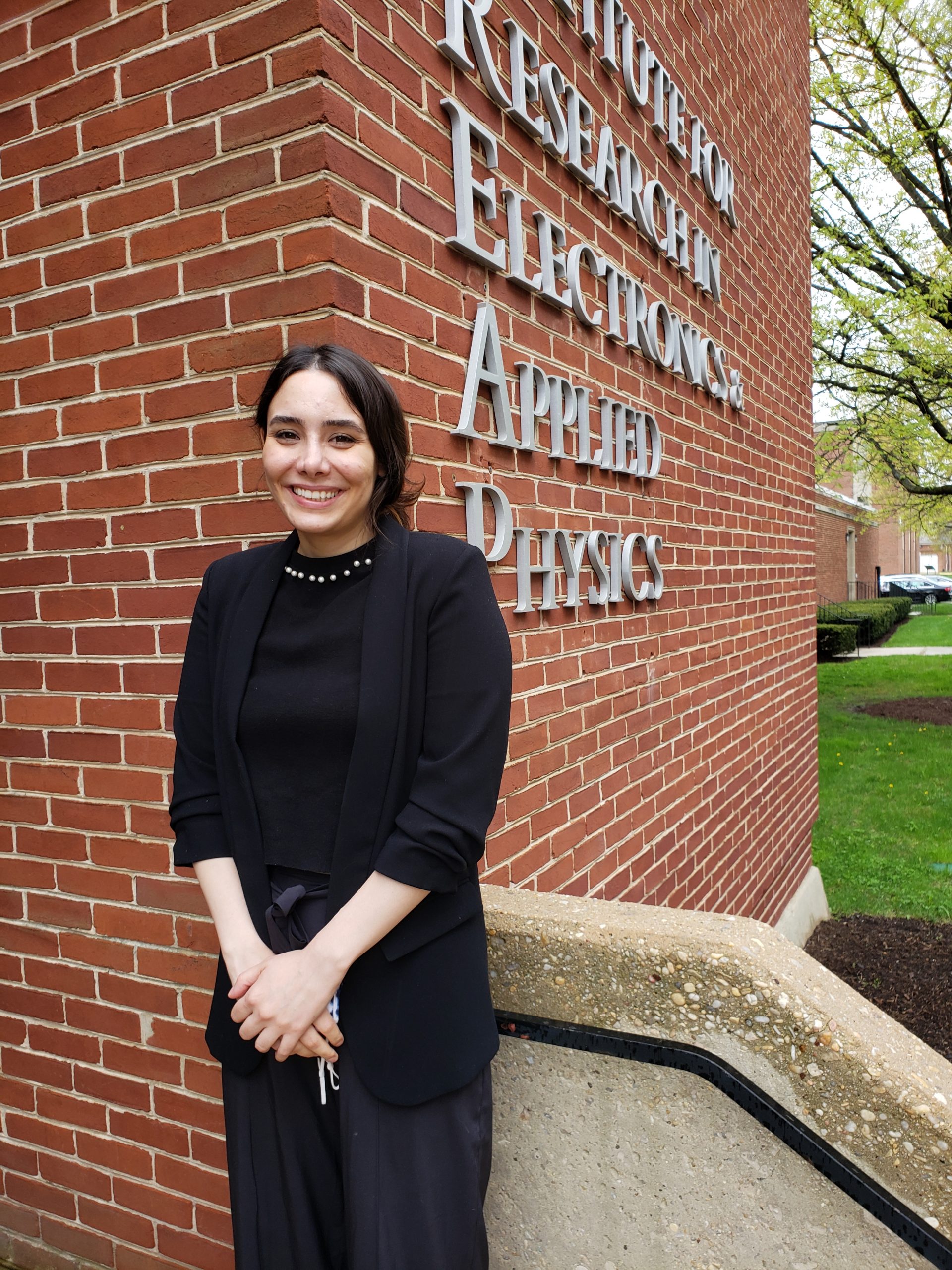 Read more about the article Sarvenaz Memarzadeh successfully defends Ph.D. Thesis